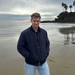 Instructor Ajdin K. profile Card Image