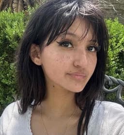 Instructor Alana O. profile Card Image