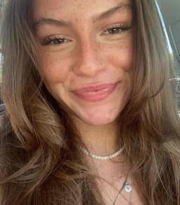 Instructor Alekah D. profile Card Image