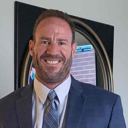 Instructor Alex R. profile Card Image