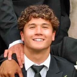 Instructor Alex L. profile Card Image