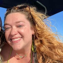 Instructor Alexandria R. profile Card Image