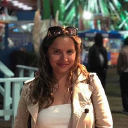 Instructor Alia D. profile Card Image