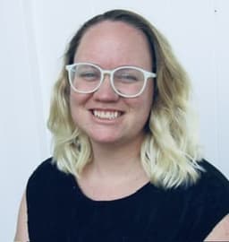 Instructor Alissa S. profile Card Image