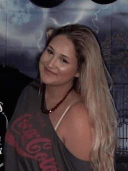 Instructor Alyssa B. profile Card Image