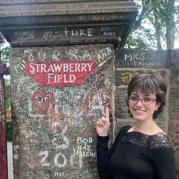 Instructor Alyssa S. profile Card Image