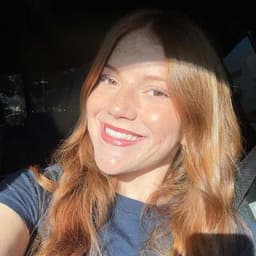 Instructor Alyssa B. profile Card Image