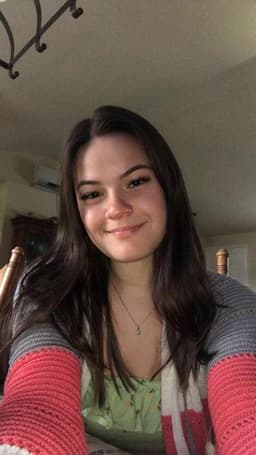 Instructor Alyssa L. profile Card Image