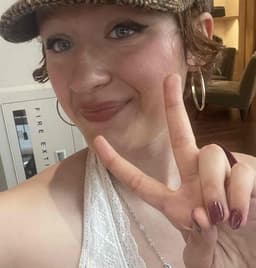 Instructor Alyssandra B. profile Card Image