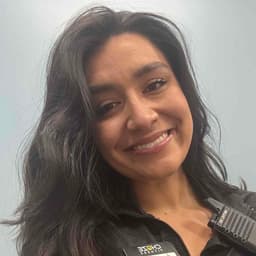 Instructor Alyzandra L. profile Card Image