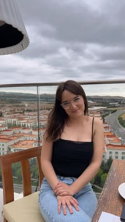 Instructor Amalia T. profile Card Image