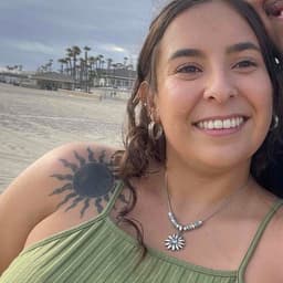 Instructor Amanda C. profile Card Image