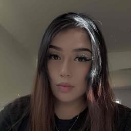 Instructor Andrea P. profile Card Image