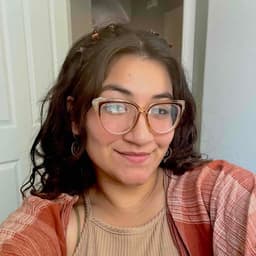 Instructor Annette V. profile Card Image