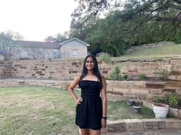 Instructor Anushka S. profile Card Image