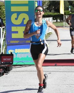 Instructor Bea A. profile Card Image