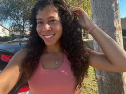 Instructor Biajani L. profile Card Image