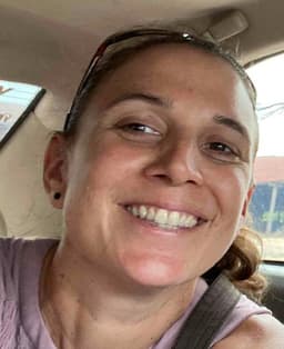 Instructor Bonnie C. profile Card Image