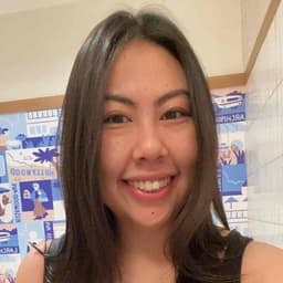 Instructor Caroline L. profile Card Image