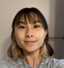 Instructor Caroline C. profile Card Image