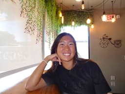 Instructor Chantee N. profile Card Image