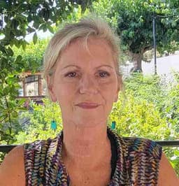 Instructor Charyl M. profile Card Image