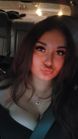 Instructor Chelsea J. profile Card Image