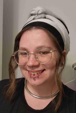 Instructor Chloe R. profile Card Image