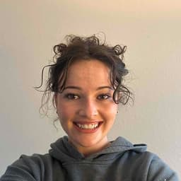 Instructor Chloe C. profile Card Image