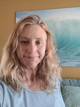 Instructor Claire O. profile Card Image