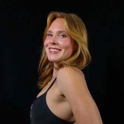Instructor Claudia S. profile Card Image