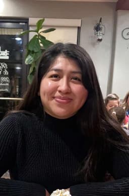 Instructor Dalia M. profile Card Image