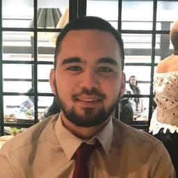 Instructor Daniar S. profile Card Image