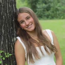 Instructor Danica L. profile Card Image