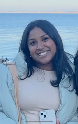 Instructor Dharshini S. profile Card Image