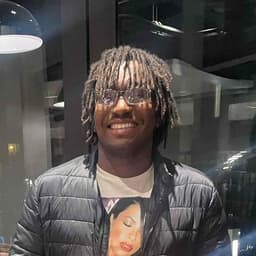 Instructor Donovan H. profile Card Image