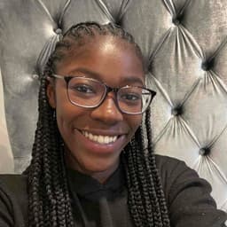 Instructor Elisia M. profile Card Image