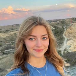 Instructor Emma C. profile Card Image