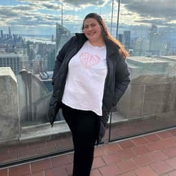 Instructor Emma B. profile Card Image