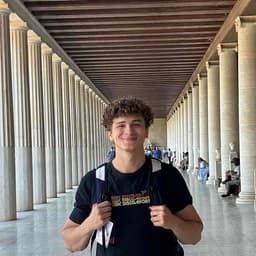 Instructor Erick F. profile Card Image