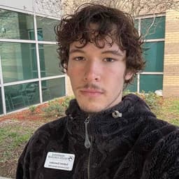 Instructor Gabriel G. profile Card Image