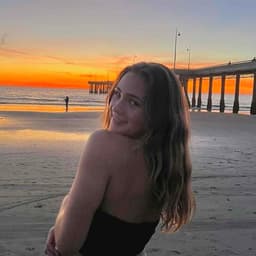 Instructor Grace K. profile Card Image