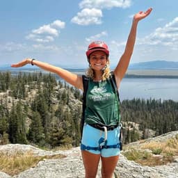 Instructor Grace H. profile Card Image