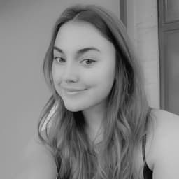 Instructor Hailey R. profile Card Image