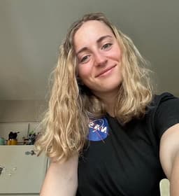 Instructor Hannah B. profile Card Image