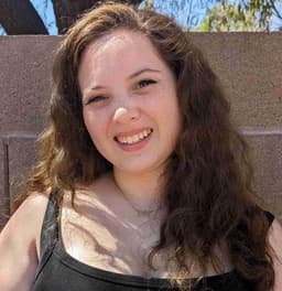 Instructor Hannah S. profile Card Image