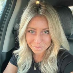 Instructor Hannah S. profile Card Image