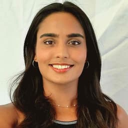 Instructor Harsheen B. profile Card Image