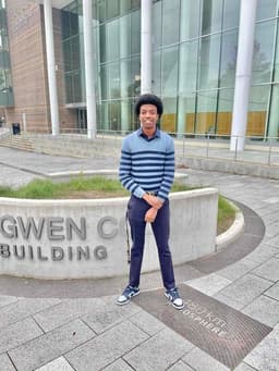 Instructor Hasaan B. profile Card Image