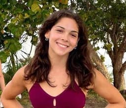 Instructor Isabella K. profile Card Image